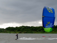 Antoine en kitesurf_2
