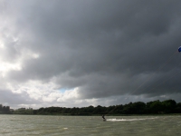 Antoine en kitesurf_4